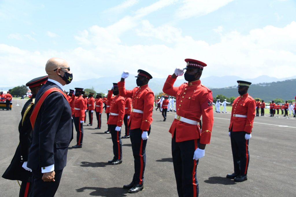 Soldiers Awarded by Governor-General on Armed Forces Day